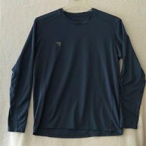 Mountain hardwear long sleeve t-shirt size large color blue